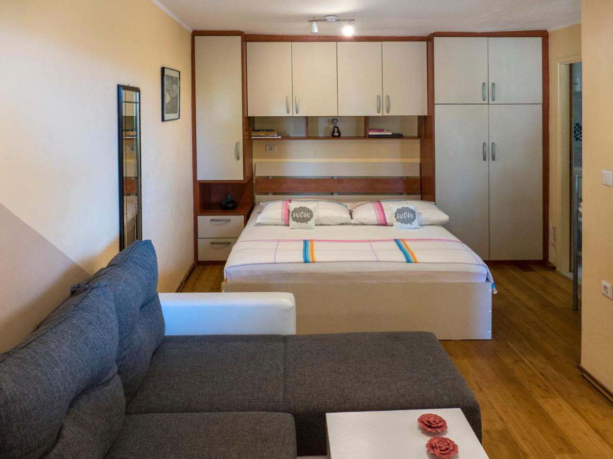 Apartman Ana Appartamento Punat Esterno foto