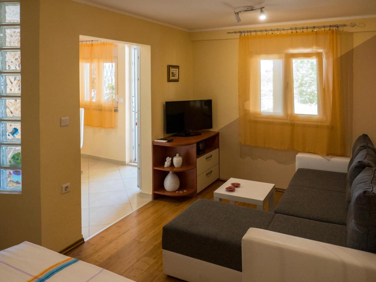 Apartman Ana Appartamento Punat Esterno foto