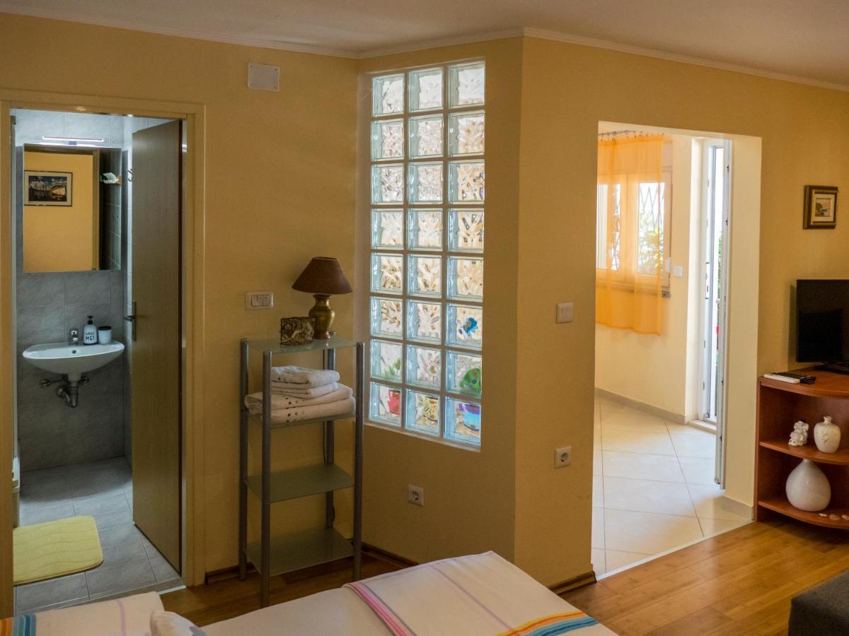 Apartman Ana Appartamento Punat Esterno foto